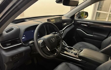 Toyota Highlander, 2025 год, 5 990 000 рублей, 6 фотография