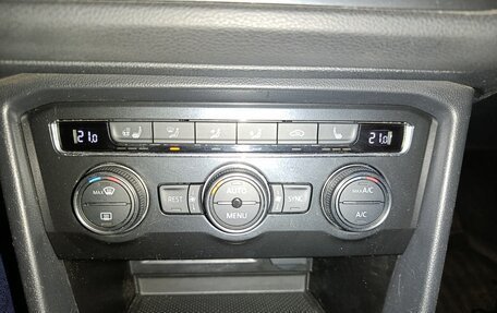 Volkswagen Tiguan II, 2018 год, 1 730 000 рублей, 7 фотография