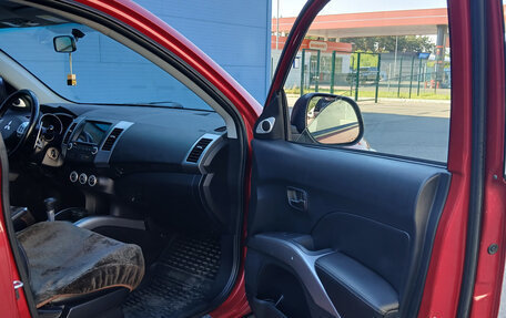 Mitsubishi Outlander III рестайлинг 3, 2008 год, 970 000 рублей, 9 фотография