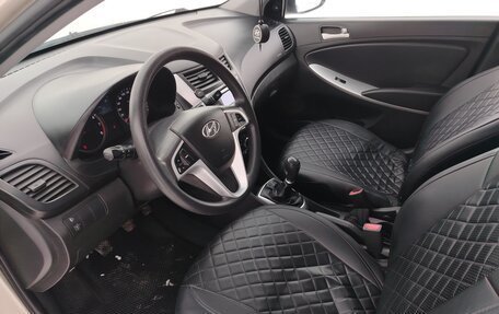 Hyundai Solaris II рестайлинг, 2011 год, 530 000 рублей, 10 фотография