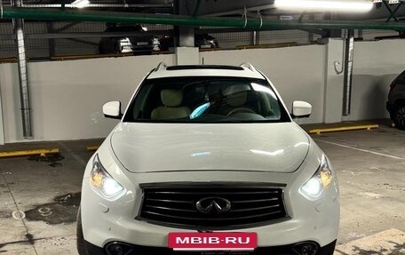 Infiniti FX II, 2013 год, 4 фотография