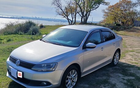 Volkswagen Jetta VI, 2013 год, 1 000 000 рублей, 5 фотография