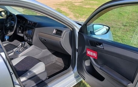 Volkswagen Jetta VI, 2013 год, 1 000 000 рублей, 11 фотография