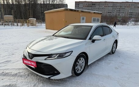 Toyota Camry, 2020 год, 2 680 000 рублей, 2 фотография