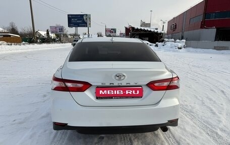 Toyota Camry, 2020 год, 2 680 000 рублей, 4 фотография