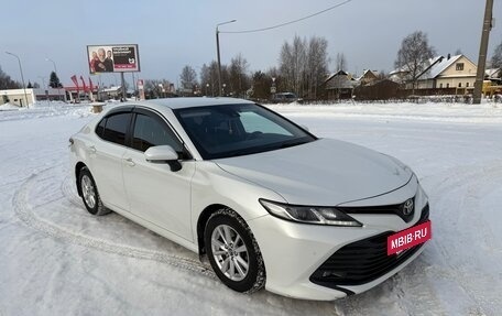 Toyota Camry, 2020 год, 2 680 000 рублей, 9 фотография