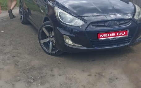 Hyundai Solaris II рестайлинг, 2012 год, 680 000 рублей, 1 фотография