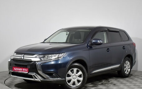 Mitsubishi Outlander III рестайлинг 3, 2018 год, 1 590 000 рублей, 1 фотография