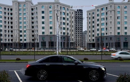 Mercedes-Benz E-Класс AMG, 2018 год, 4 400 000 рублей, 3 фотография