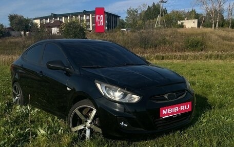 Hyundai Solaris II рестайлинг, 2012 год, 680 000 рублей, 8 фотография