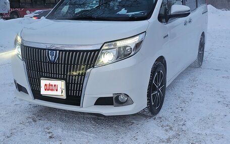 Toyota Esquire I, 2015 год, 2 150 000 рублей, 2 фотография