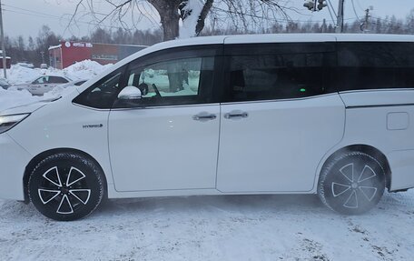 Toyota Esquire I, 2015 год, 2 150 000 рублей, 3 фотография