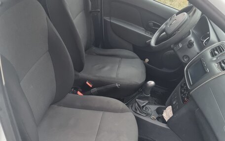 Renault Sandero II рестайлинг, 2014 год, 650 000 рублей, 9 фотография