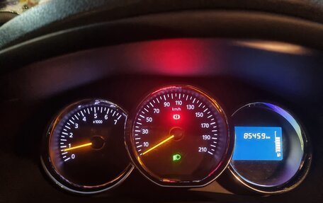 Renault Sandero II рестайлинг, 2014 год, 650 000 рублей, 6 фотография