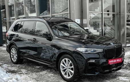 BMW X7, 2021 год, 8 377 000 рублей, 3 фотография