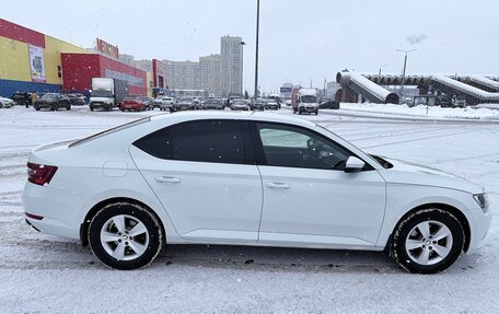 Skoda Superb III рестайлинг, 2019 год, 2 050 000 рублей, 7 фотография