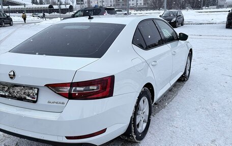 Skoda Superb III рестайлинг, 2019 год, 2 050 000 рублей, 4 фотография
