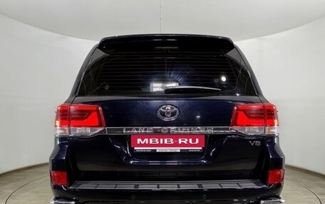 Toyota Land Cruiser 200, 2015 год, 6 850 000 рублей, 5 фотография