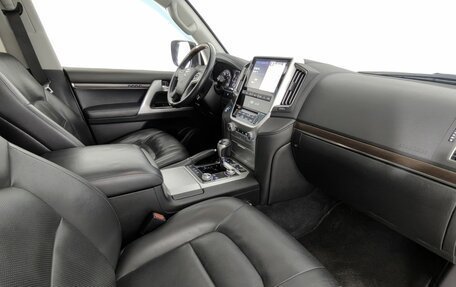 Toyota Land Cruiser 200, 2015 год, 6 850 000 рублей, 26 фотография