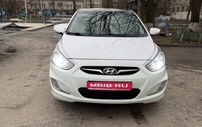 Hyundai Solaris II рестайлинг, 2011 год, 880 000 рублей, 1 фотография