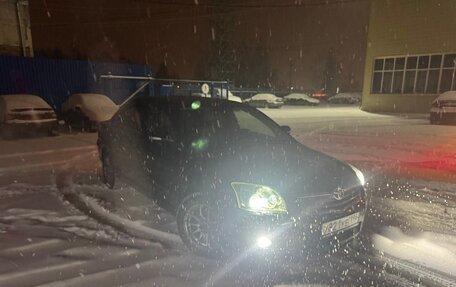 Toyota Avensis III рестайлинг, 2006 год, 780 000 рублей, 5 фотография