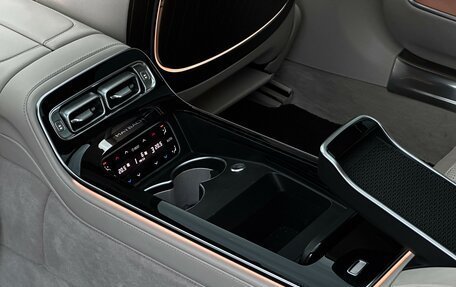 Mercedes-Benz Maybach S-Класс, 2021 год, 20 500 000 рублей, 15 фотография