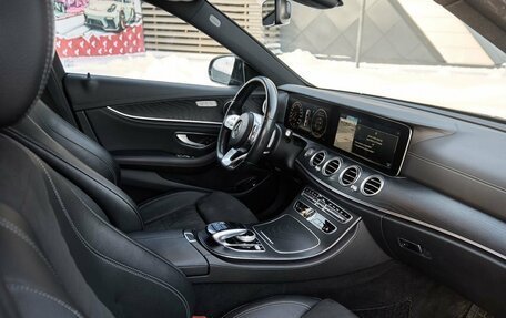 Mercedes-Benz E-Класс, 2019 год, 3 348 000 рублей, 6 фотография