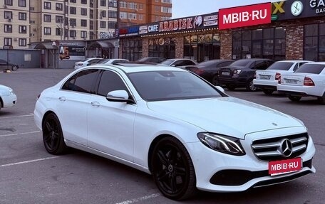 Mercedes-Benz E-Класс, 2019 год, 4 200 000 рублей, 1 фотография