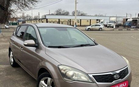 KIA cee'd I рестайлинг, 2011 год, 880 000 рублей, 1 фотография