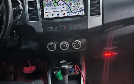 Mitsubishi Outlander III рестайлинг 3, 2007 год, 970 000 рублей, 6 фотография