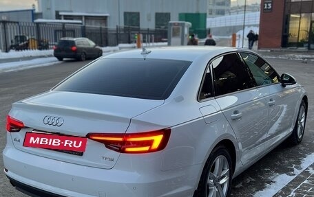 Audi A4, 2018 год, 2 150 000 рублей, 4 фотография
