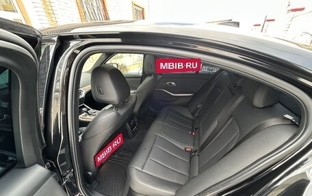 BMW 3 серия, 2019 год, 2 990 000 рублей, 16 фотография