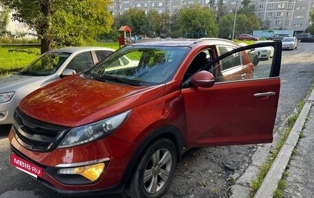 KIA Sportage III, 2011 год, 1 350 000 рублей, 2 фотография