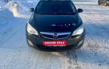 Opel Astra J, 2012 год, 720 000 рублей, 3 фотография