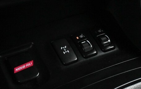 Toyota Land Cruiser Prado 120 рестайлинг, 2006 год, 2 329 000 рублей, 19 фотография