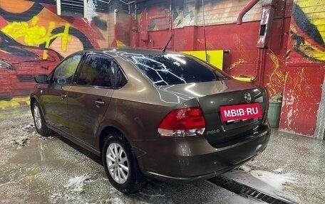 Volkswagen Polo VI (EU Market), 2015 год, 880 000 рублей, 4 фотография