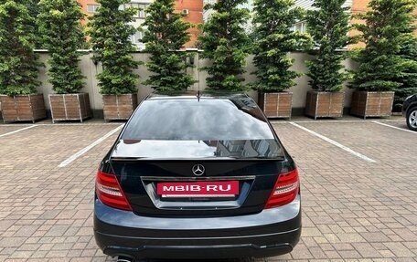 Mercedes-Benz C-Класс, 2011 год, 1 500 000 рублей, 6 фотография