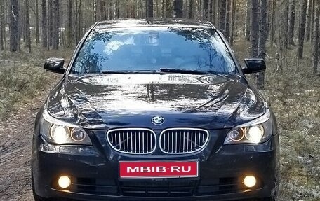 BMW 5 серия, 2004 год, 995 000 рублей, 1 фотография