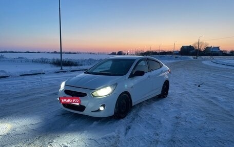 Hyundai Solaris II рестайлинг, 2013 год, 360 000 рублей, 7 фотография