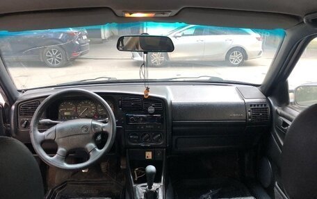 Volkswagen Passat B4, 1993 год, 350 000 рублей, 14 фотография