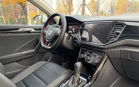 Volkswagen T-Roc I, 2022 год, 1 932 013 рублей, 9 фотография