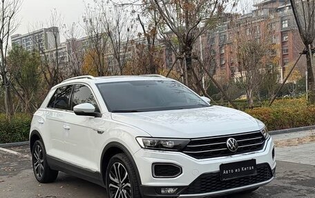 Volkswagen T-Roc I, 2022 год, 1 932 013 рублей, 1 фотография