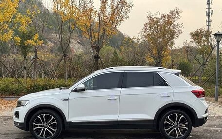 Volkswagen T-Roc I, 2022 год, 1 932 013 рублей, 18 фотография