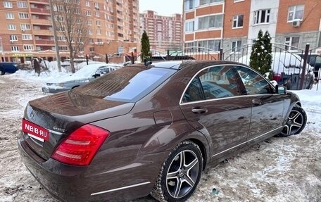 Mercedes-Benz S-Класс, 2011 год, 1 850 000 рублей, 2 фотография