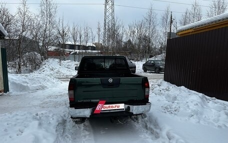 Nissan NP300, 2008 год, 1 150 000 рублей, 6 фотография