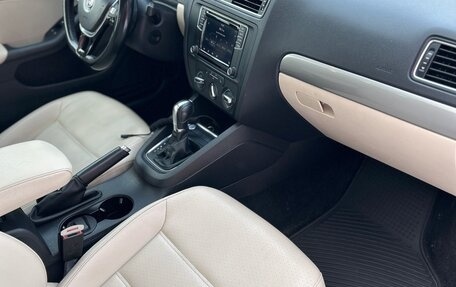 Volkswagen Jetta VI, 2016 год, 1 290 000 рублей, 16 фотография