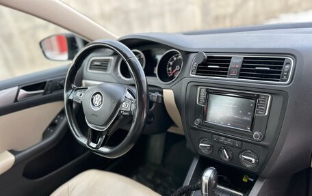 Volkswagen Jetta VI, 2016 год, 1 290 000 рублей, 17 фотография