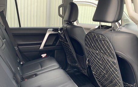 Toyota Land Cruiser Prado 150 рестайлинг 2, 2022 год, 5 500 000 рублей, 5 фотография