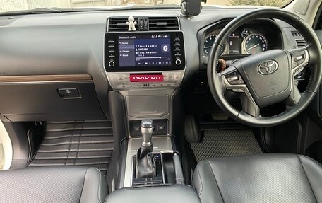 Toyota Land Cruiser Prado 150 рестайлинг 2, 2022 год, 5 500 000 рублей, 4 фотография