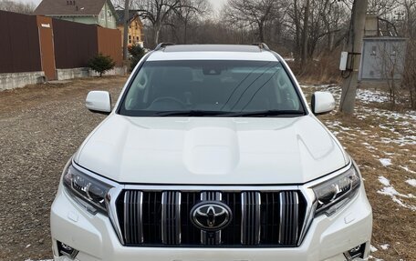 Toyota Land Cruiser Prado 150 рестайлинг 2, 2022 год, 5 500 000 рублей, 10 фотография